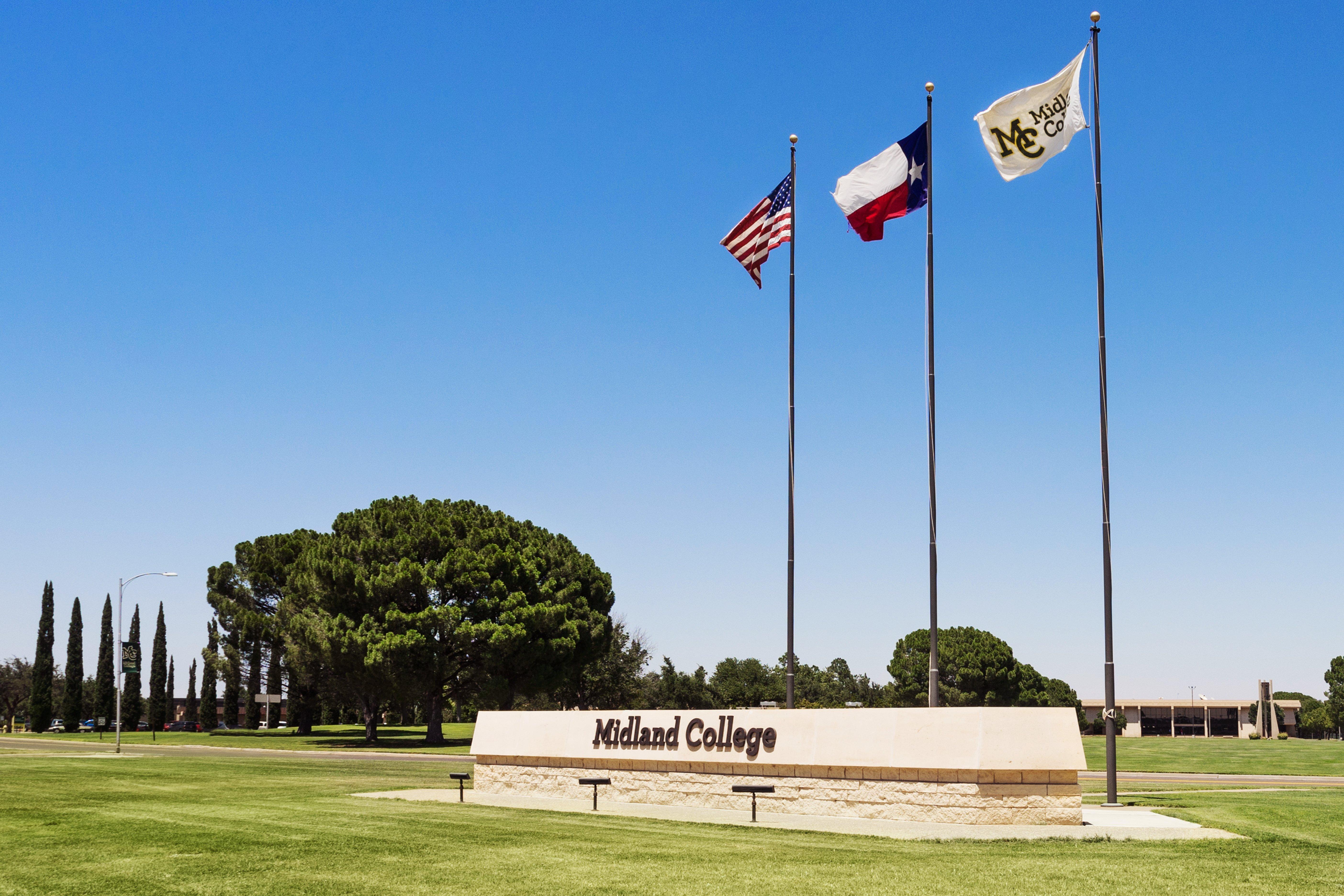 Holiday Inn Express & Suites Midland South I-20 By Ihg Buitenkant foto