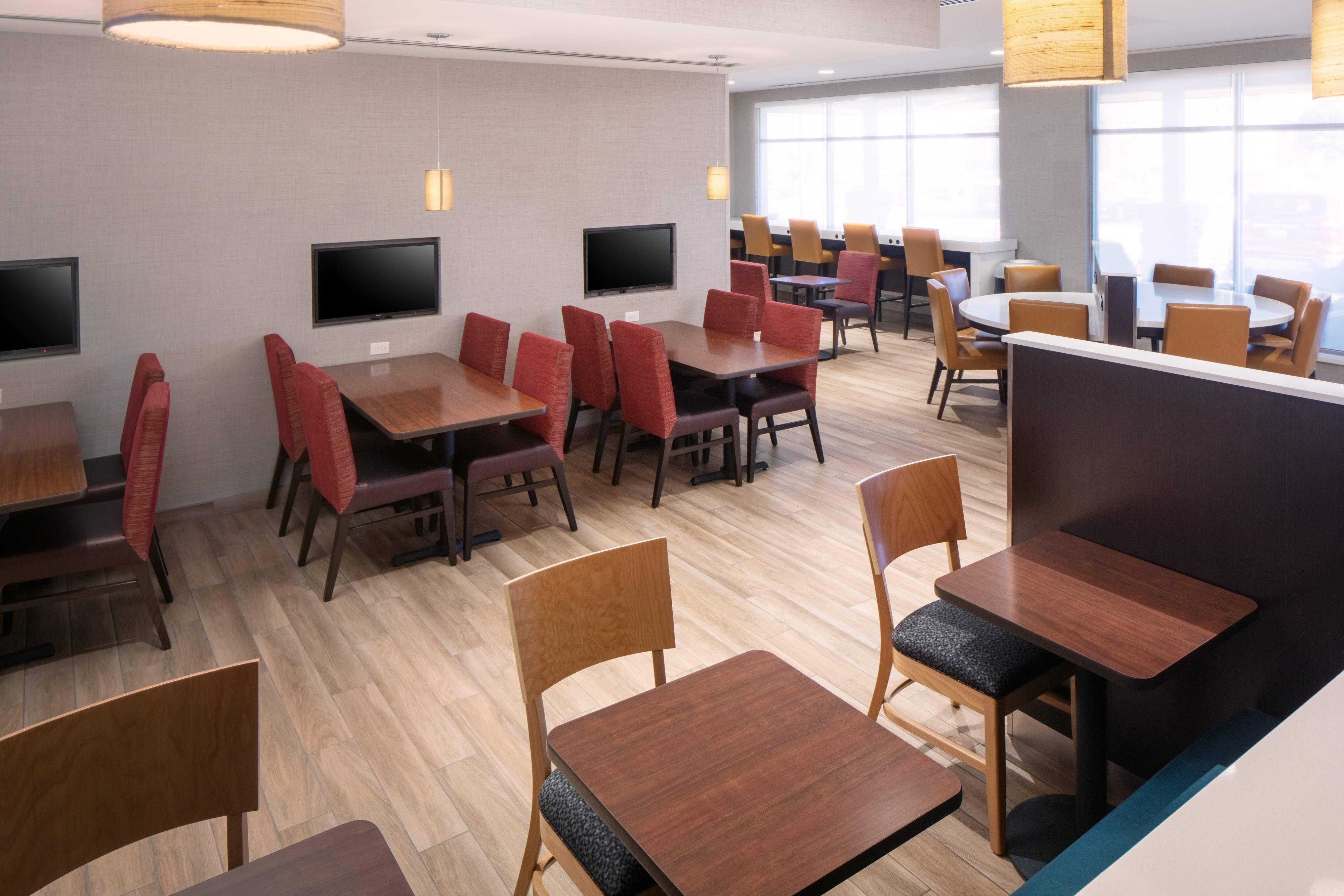 Holiday Inn Express & Suites Midland South I-20 By Ihg Buitenkant foto