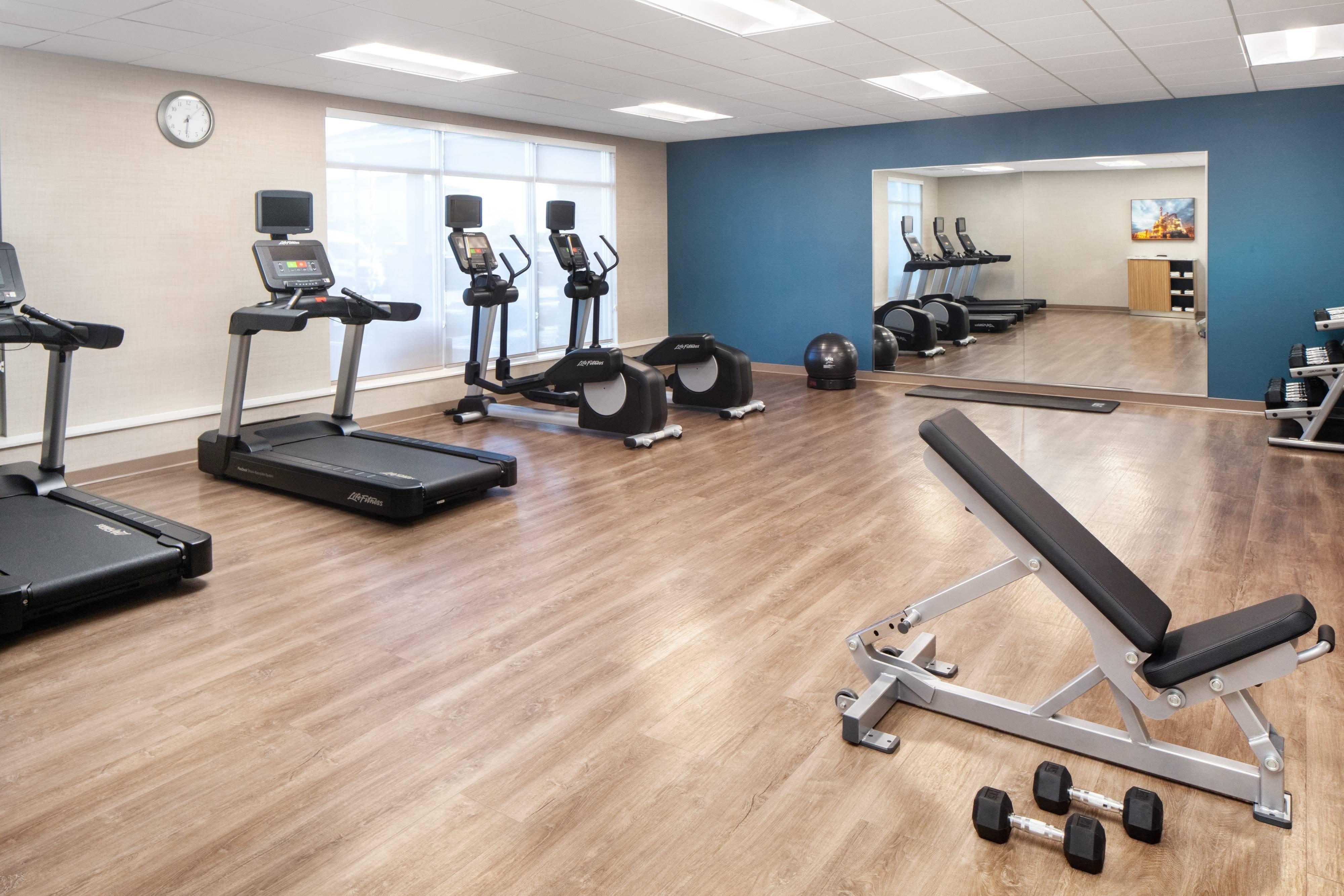 Holiday Inn Express & Suites Midland South I-20 By Ihg Buitenkant foto