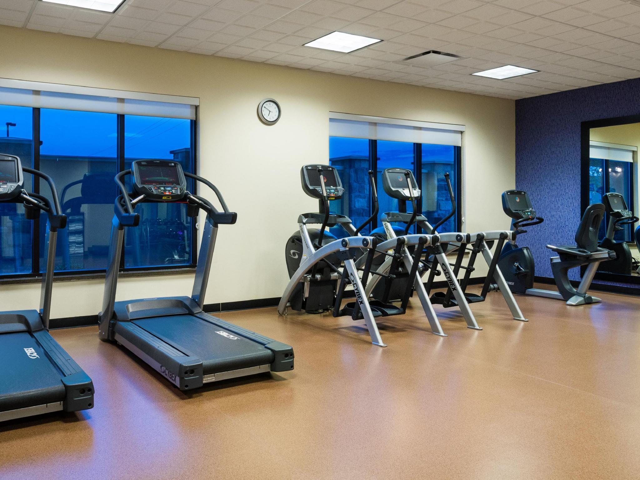 Holiday Inn Express & Suites Midland South I-20 By Ihg Buitenkant foto